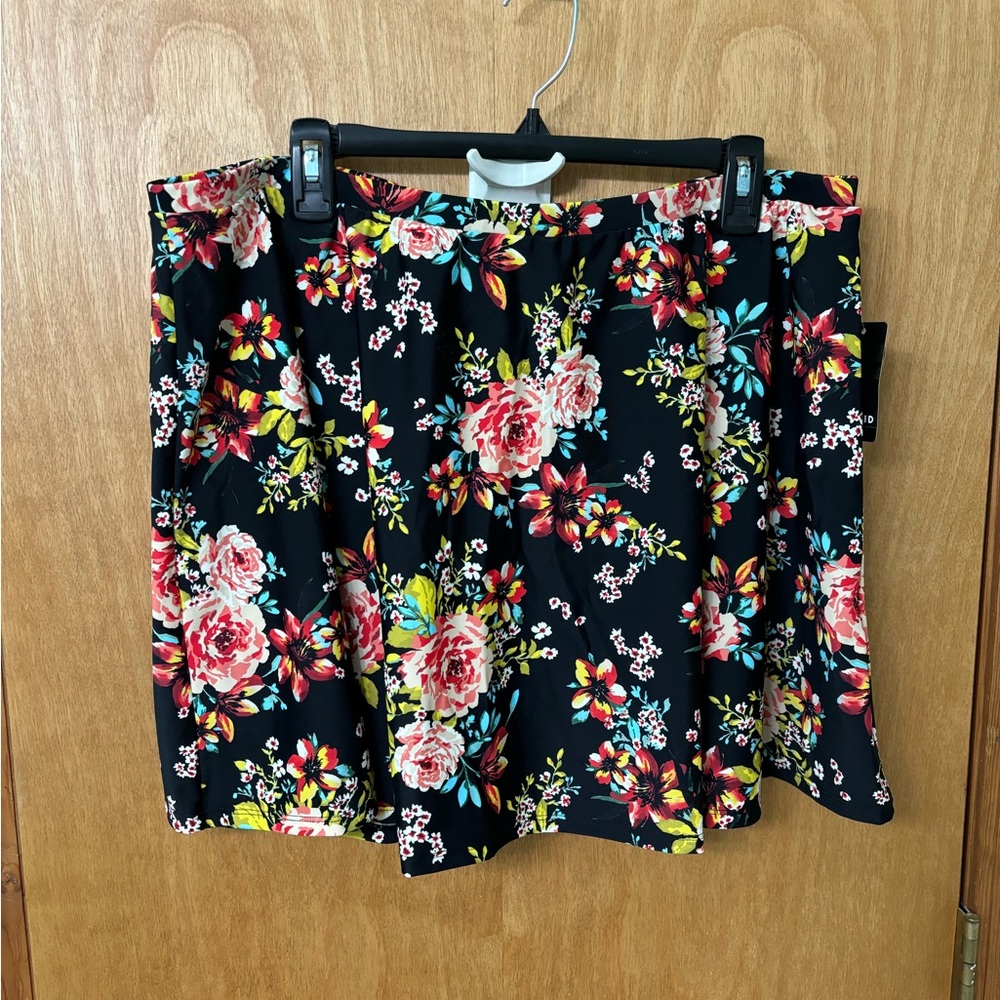 Torrid size 3 swim skirt with shorts NWT